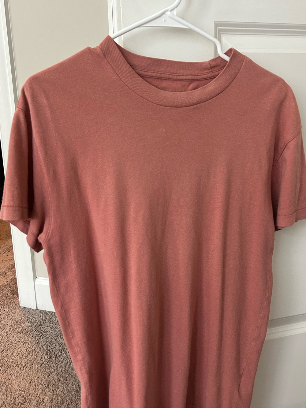 Abercrombie & Fitch Men’s Relaxed Fit T-Shirt – Orange/Terracotta – Size Small